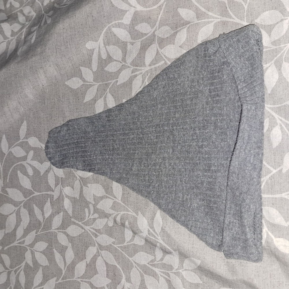 Gray Ribbed Knot/Knotless Hat